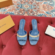 Louis Vuitton Slippers